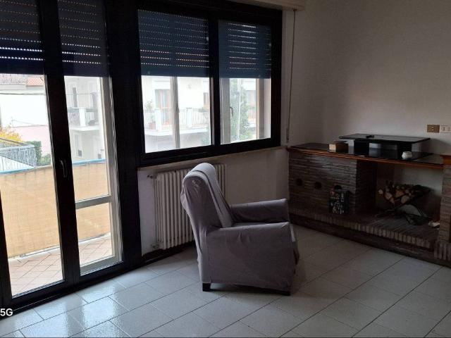 Appartamento in affitto a Rimini, Reggio Emilia
