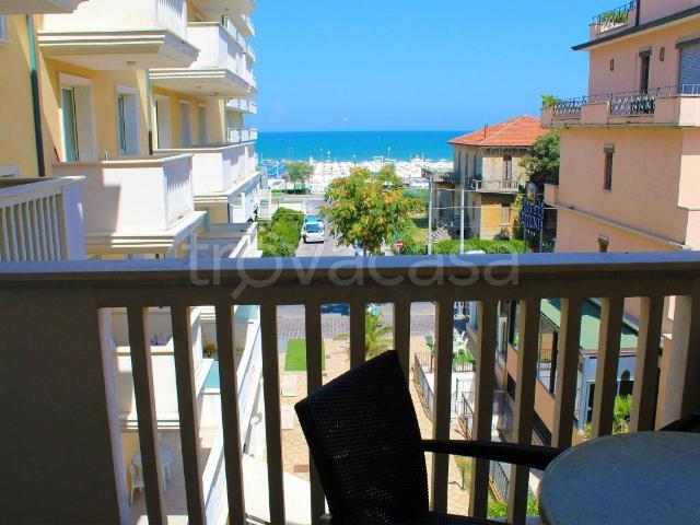 Appartamento in affitto a Rimini, Reggio Emilia