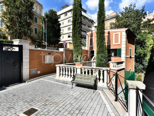 Villa Indipendente in affitto a Municipio Roma I, Roma Capitale