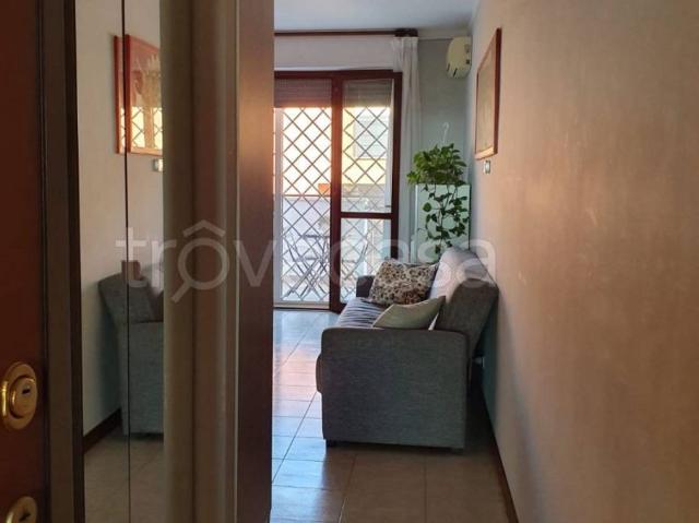 Appartamento in affitto a Villaggio Breda, Roma Capitale