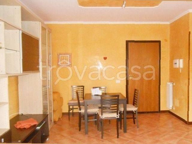 Appartamento in affitto a Giardino di Roma, Roma Capitale
