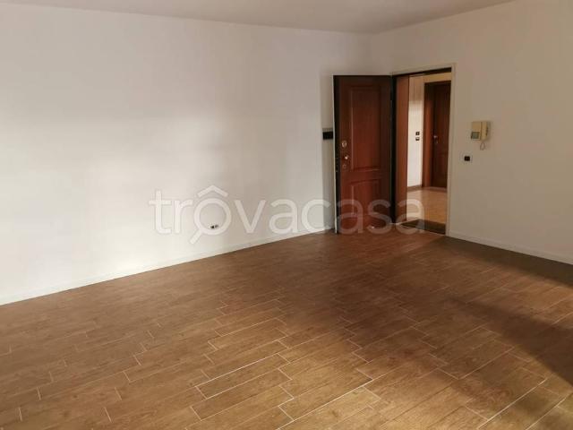 Appartamento in affitto a Municipio Roma IX, Roma Capitale