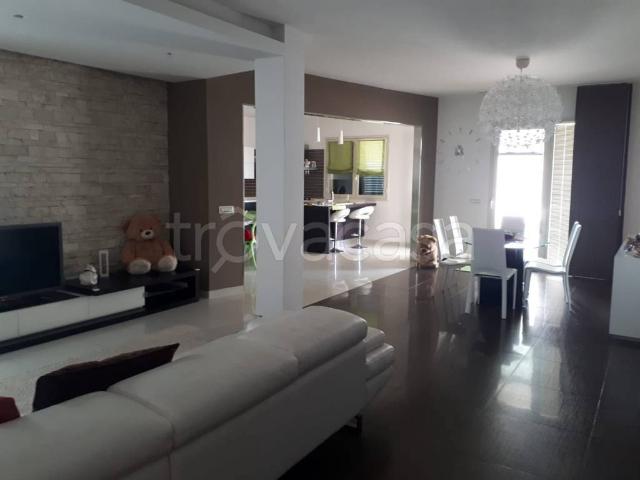 Appartamento in affitto a Rosolini, Sicilia