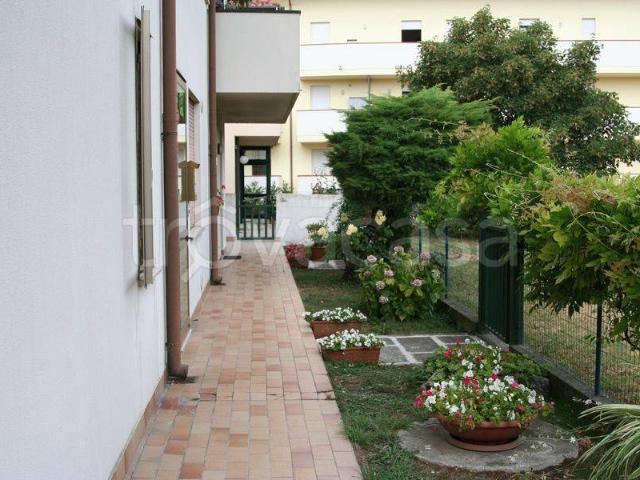 Appartamento in affitto a Commenda Est, Rovigo