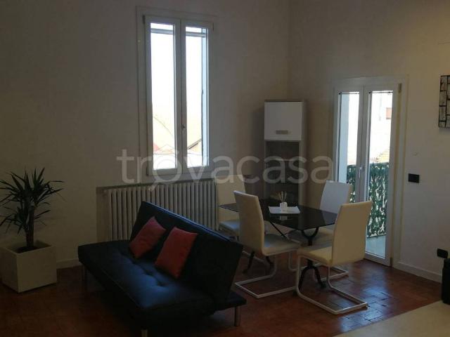Appartamento in affitto a Tresinaro - Secchia, Re
