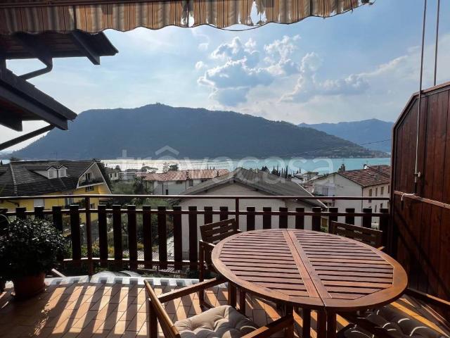 Appartamento in affitto a Comunità montana del Sebino bresciano, Sale Marasino