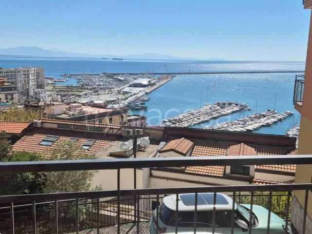 Appartamento in affitto a Salerno, Campania