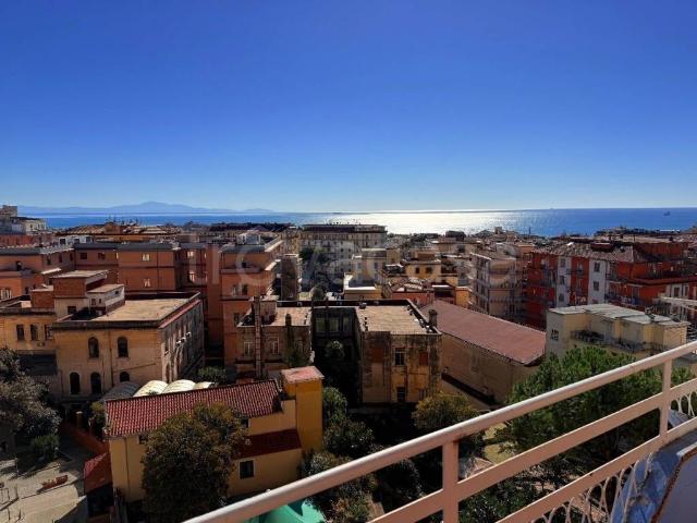 Appartamento in affitto a Salerno, Campania