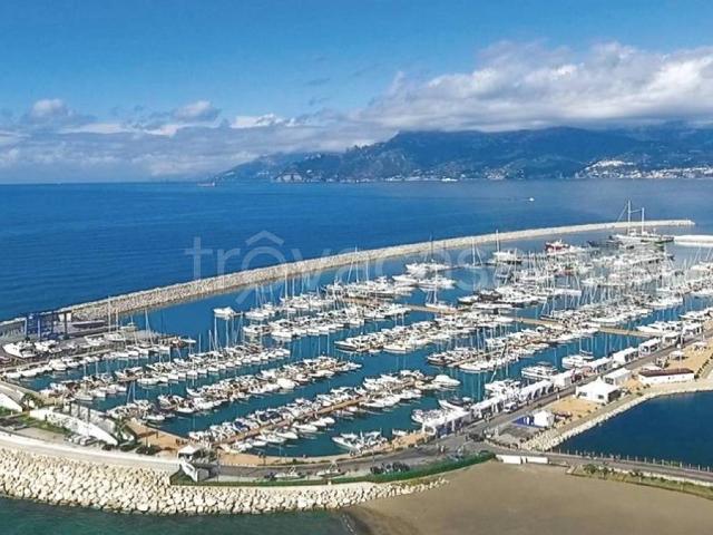 Appartamento in affitto a Arbostella, Salerno