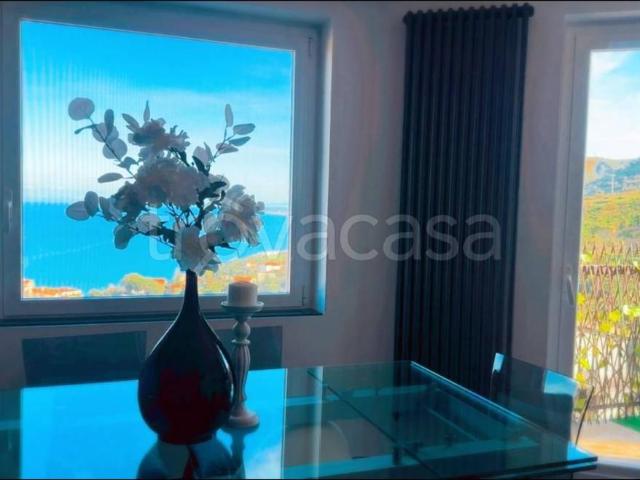 Appartamento in affitto a Santo Stefano Di Camastra, Sicilia