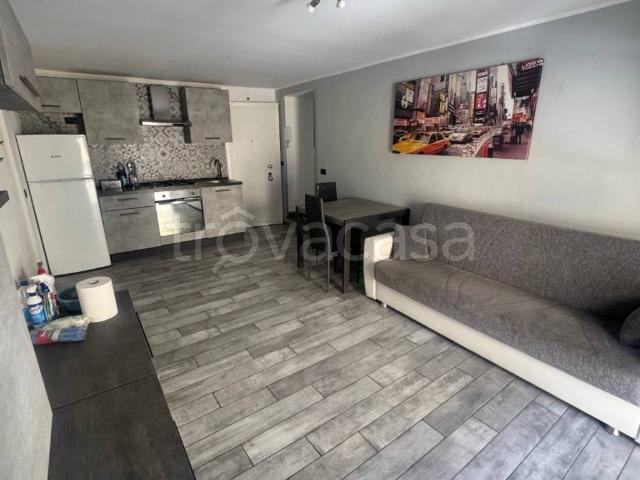 Appartamento in affitto a Volta-Prealpi, Saronno