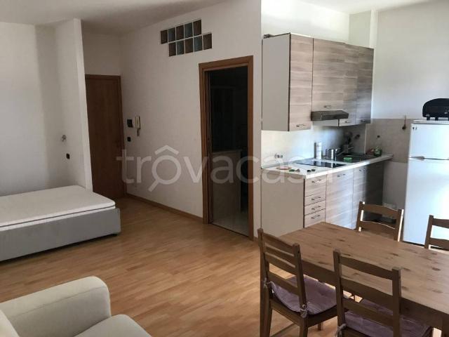 Appartamento in affitto a Abbazia, Sesto Calende