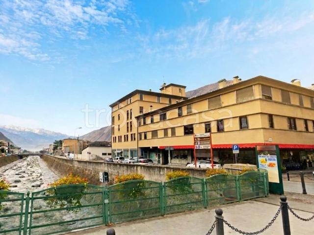 Appartamento in affitto a Tirano, Sondrio