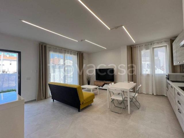 Appartamento in affitto a Trecastelli, Marche