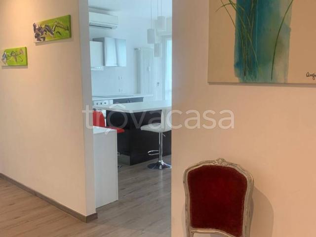 Appartamento in affitto a Territorio Val d'Adige, Trento