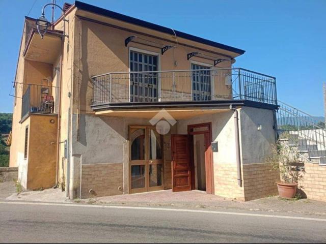 Appartamento in affitto a Tufo, Campania