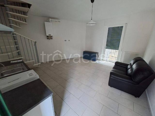 Appartamento in affitto a Turate, Lombardia