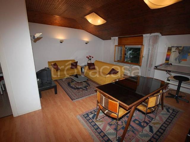 Appartamento in affitto a Rizzi, Reana Del Roiale