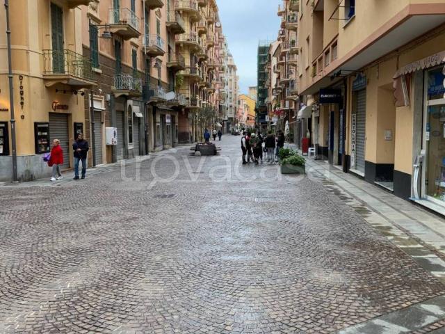 Appartamento in affitto a Vado Ligure, Savona