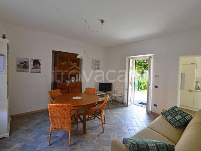 Appartamento in affitto a Valbrona, Lombardia