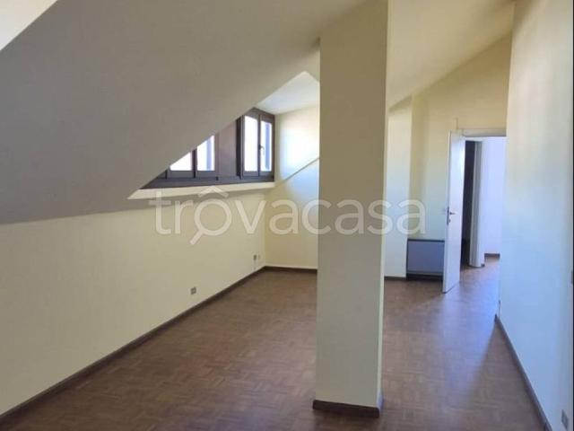 Appartamento in affitto a Fontanile, Piemonte