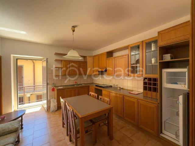 Appartamento in affitto a Caserta, Valmadrera
