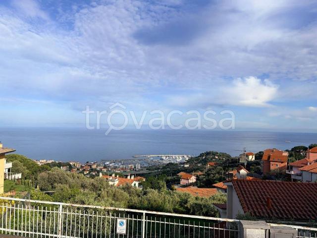 Appartamento in affitto a Castagnabuona, Varazze