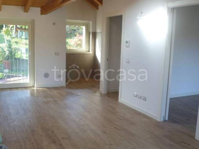 Appartamento in affitto a Velate, Varese