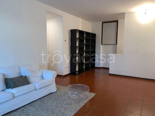 Appartamento in affitto a Velate, Varese