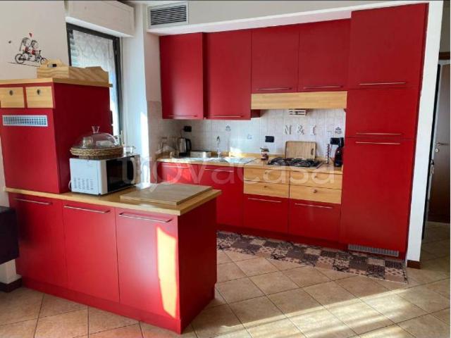 Appartamento in affitto a Ronchi di San Fermo, Varese
