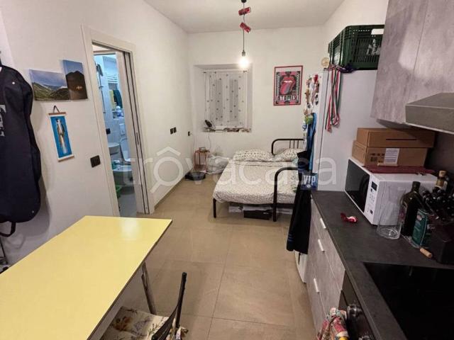 Appartamento in affitto a Valle Olona, Varese