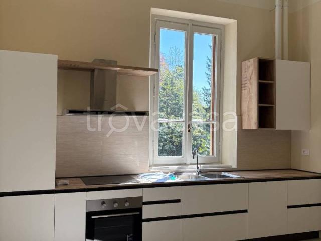 Appartamento in affitto a Velate, Varese