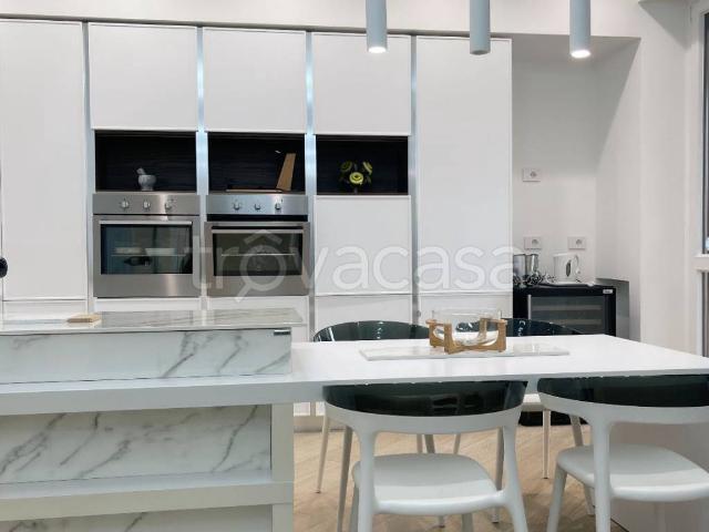 Appartamento in affitto a Centro storico, Brenzone