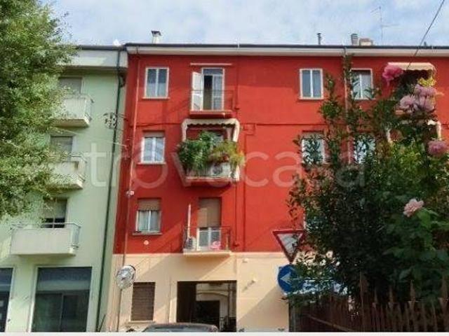 Appartamento in affitto a Ovest, Brenzone