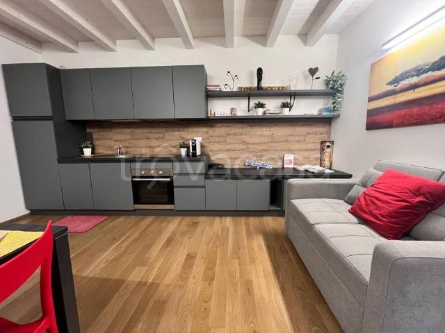 Appartamento in affitto a Centro storico, Brenzone