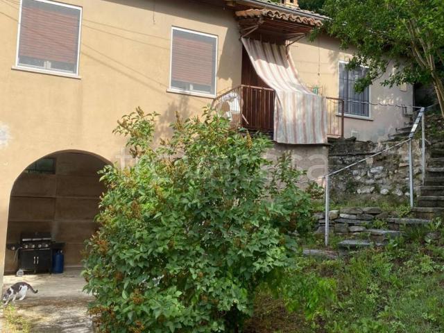 Appartamento in affitto a Zavattarello, Lombardia
