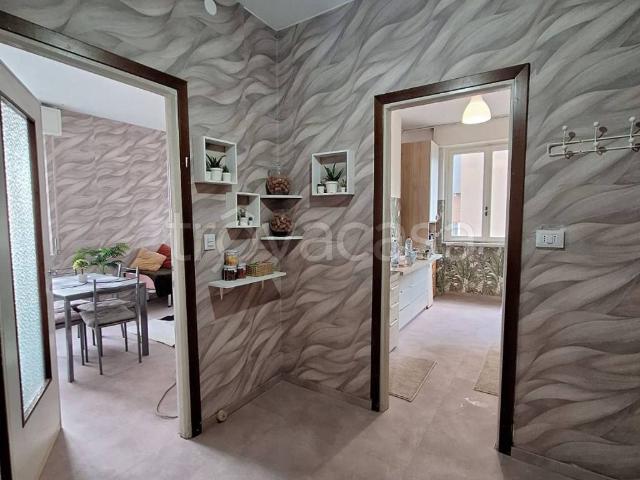 Appartamento in affitto a Albizzate, Lombardia