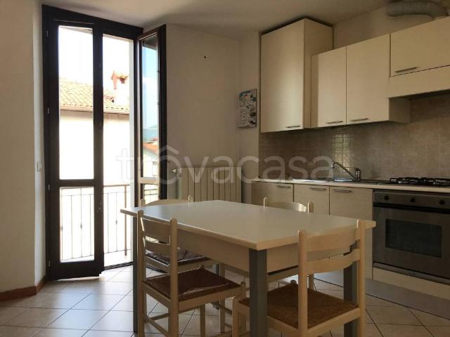 Appartamento in affitto a Almè, Lombardia