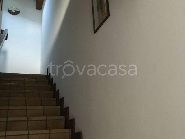 Appartamento in affitto a Bolognano, Arco
