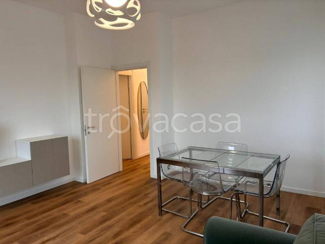 Appartamento in affitto a Arona, Novara
