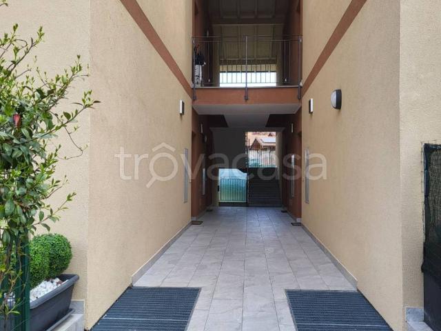 Appartamento in affitto a Azzate, Lombardia