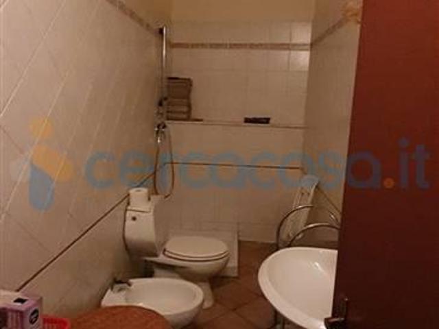 Appartamento in affitto a Centro Direzionale, Prato