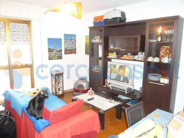 Appartamento in affitto a Centro Direzionale, Prato