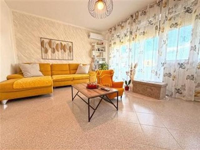 Appartamento in vendita a Cecina, Livorno