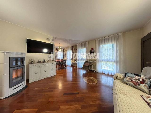 Villa Indipendente in vendita a Giarre, Abano Terme Bagni