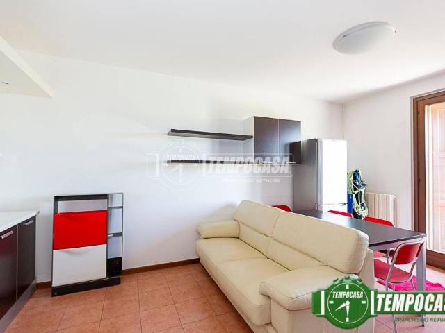 Appartamento in vendita a Abbadia Cerreto, Lombardia