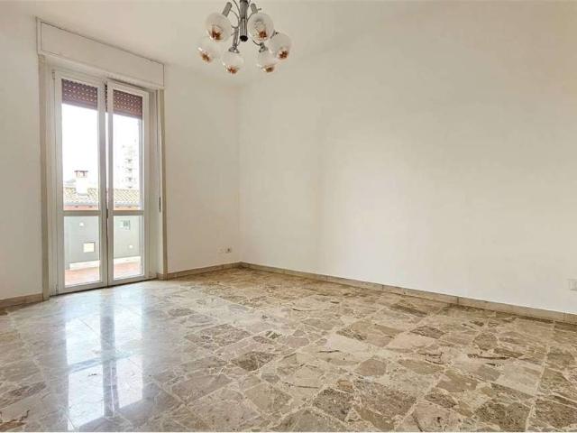 Appartamento in vendita a Abbiategrasso, Milano