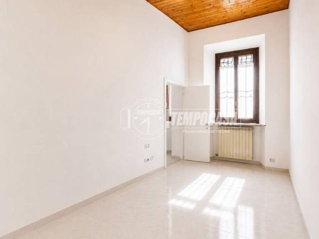 Appartamento in vendita a Castelletto, Abbiategrasso