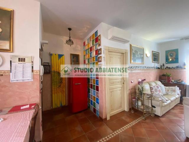 Villa Indipendente in vendita a Abbiategrasso, Lombardia