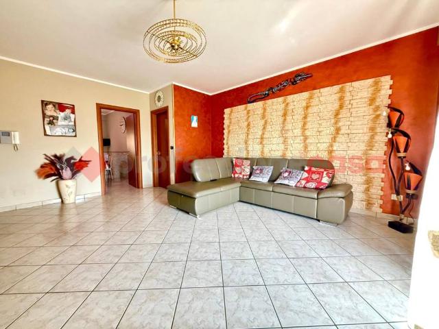 Appartamento in vendita a Acerra, Napoli